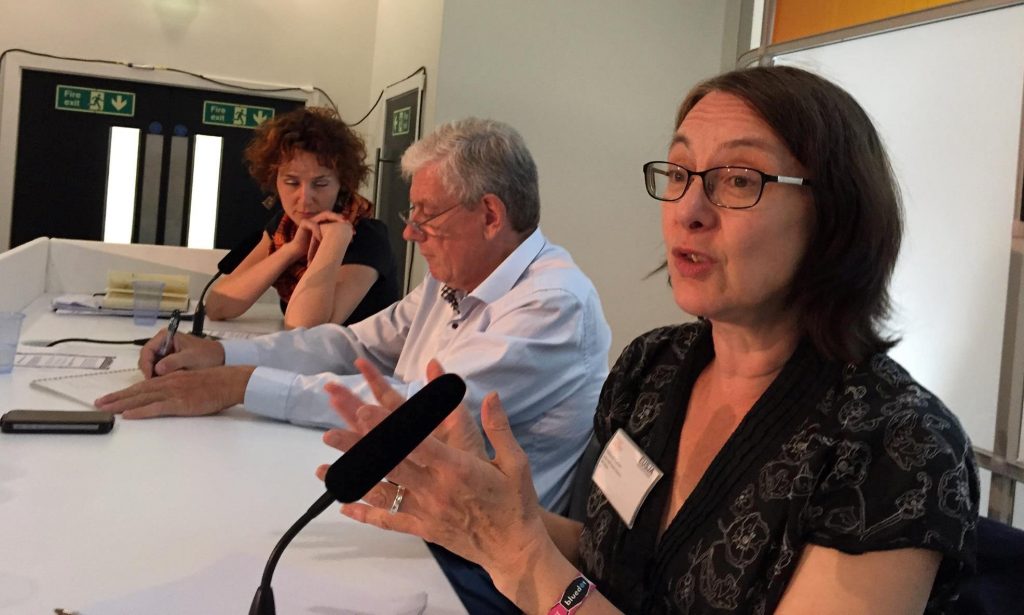 A panel discussion offers different perspectives on professional ethics in science journalism. From left to right: Elisabetta Curzel (Freelance journalist), Jean-Pierre Alix (Board member of Euroscience), and Deborah Cohen (Edito, BBC Radio Science Unit).
